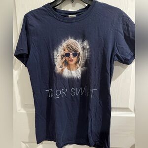 Gildan Taylor Swift Navy Blue Graphic Tee 1989 Swifties Eras